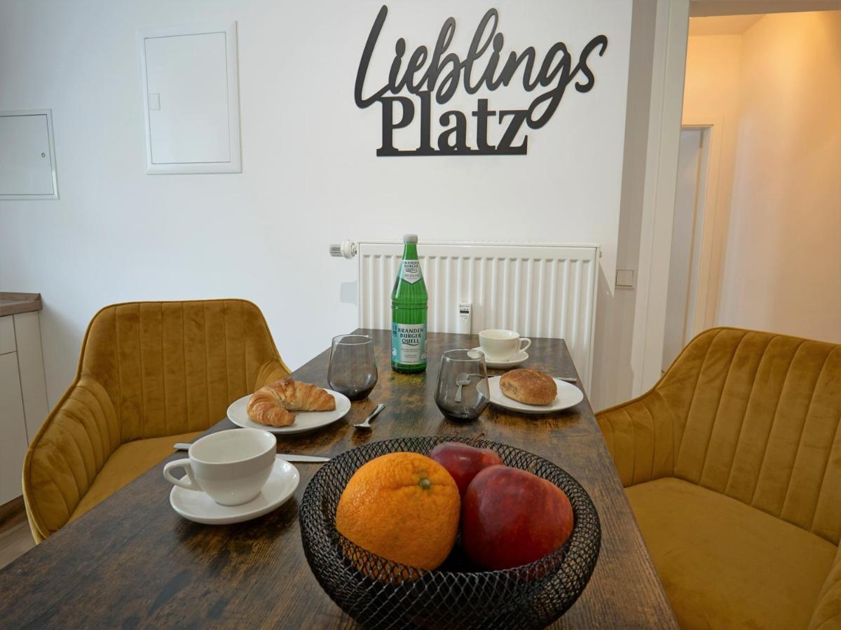 Апартаменты "Hogulu" Brandenburg, Balkon, Neustadt, Kueche, Wassernaehe - Parkplatz Inklusive Бранденбург Экстерьер фото