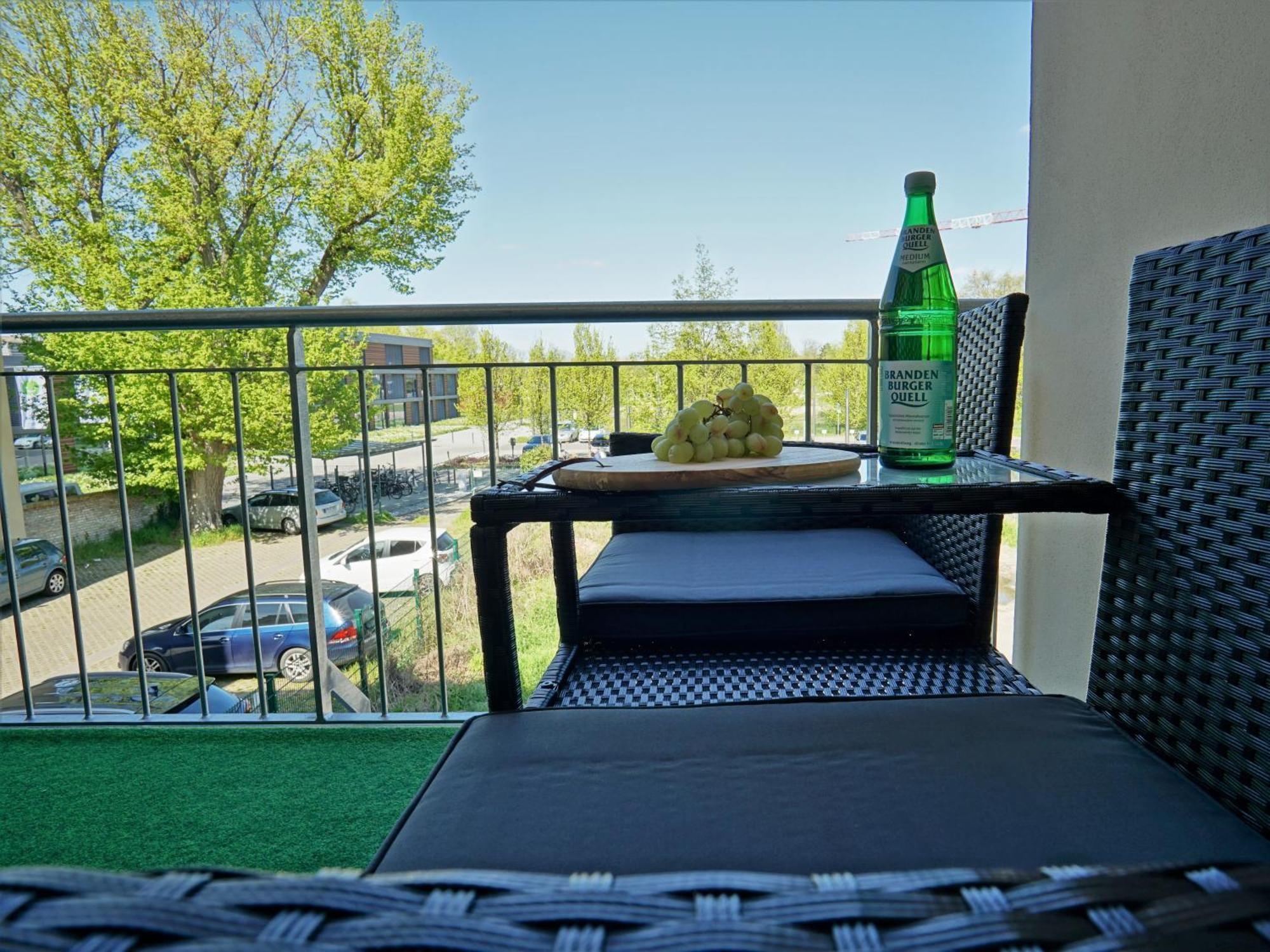 Апартаменты "Hogulu" Brandenburg, Balkon, Neustadt, Kueche, Wassernaehe - Parkplatz Inklusive Бранденбург Номер фото